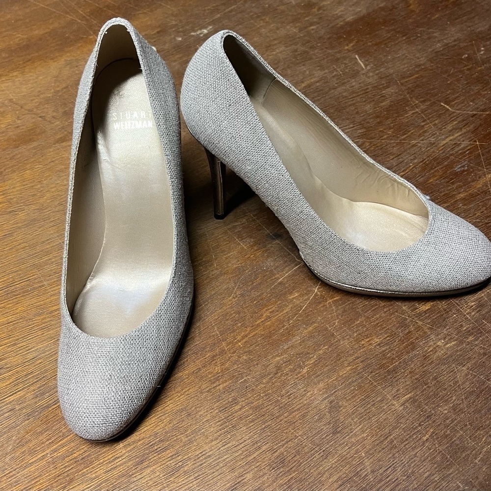 Stuart Weitzman 4” Tweed Upper Heels - Women’s Size 9 - Beige - Wood Heel